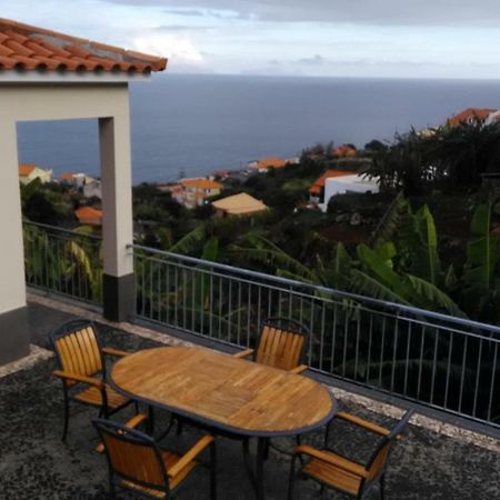 Vista Atlantico Com Carro E Bicicleta Gratis Villa Gaula Exteriör bild