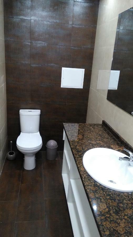 Vista Atlantico Com Carro E Bicicleta Gratis Villa Gaula Exteriör bild